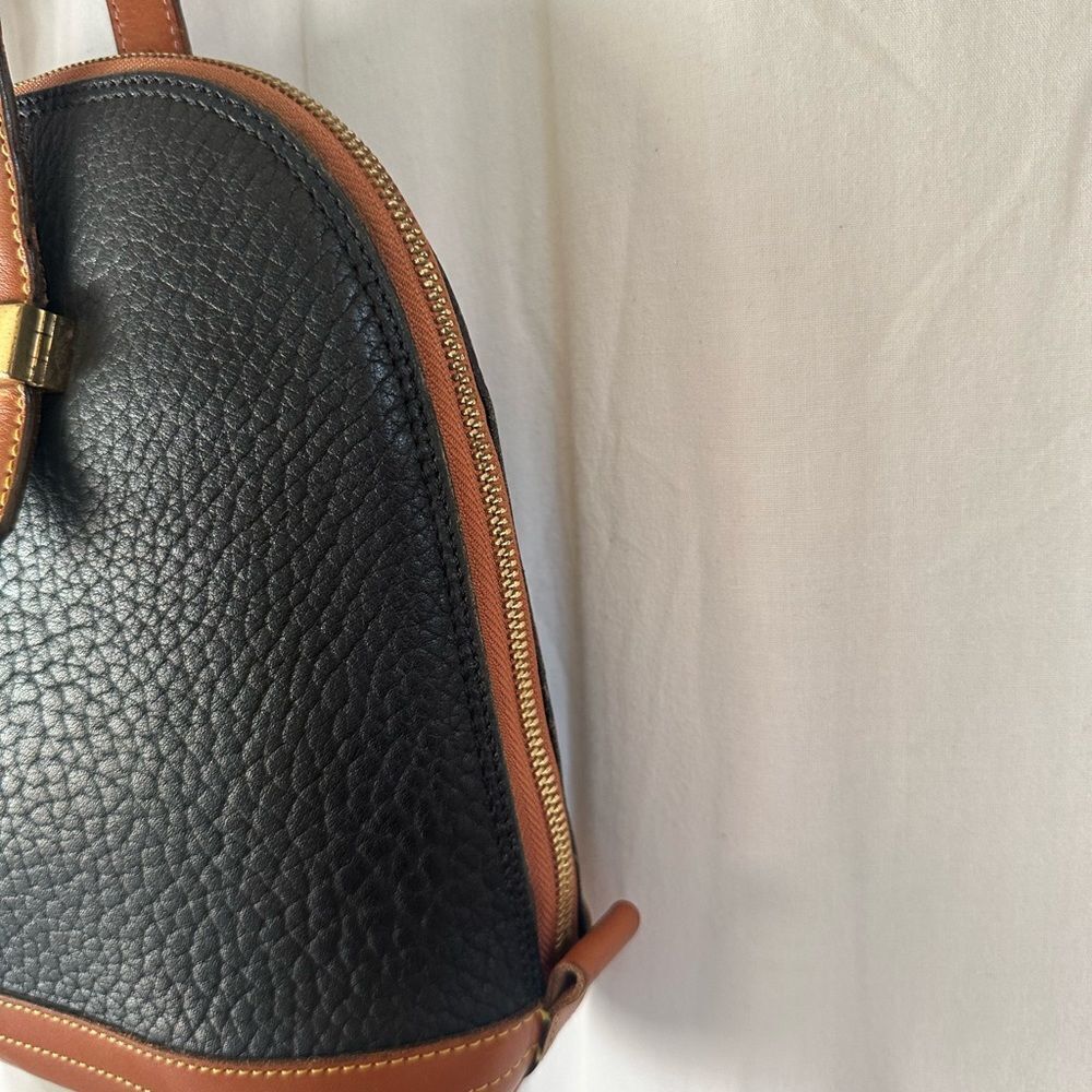 Dooney & Bourke Vintage Shoulder Bag All Weather Pebbeled Leather Dome Top Black - Picture 7 of 12